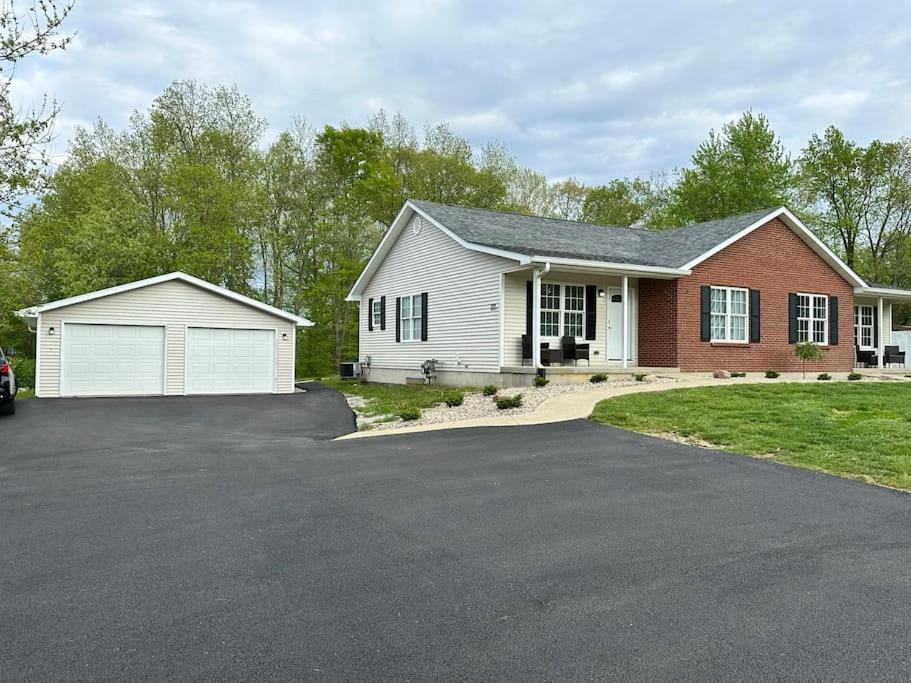 Suite 2 Butler Exterior photo